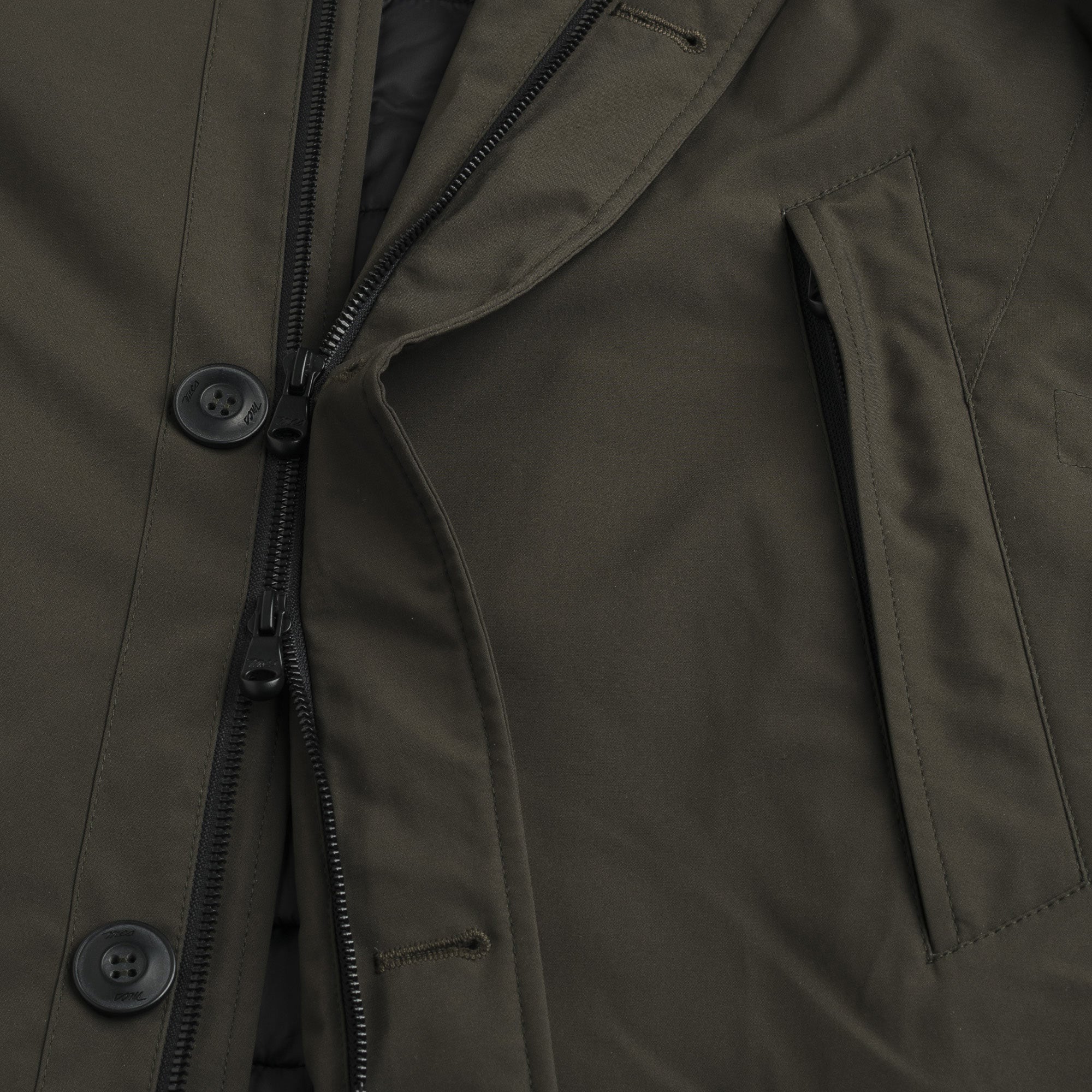 Giubbotto Softshell con Cappuccio Staccabile - Image 15