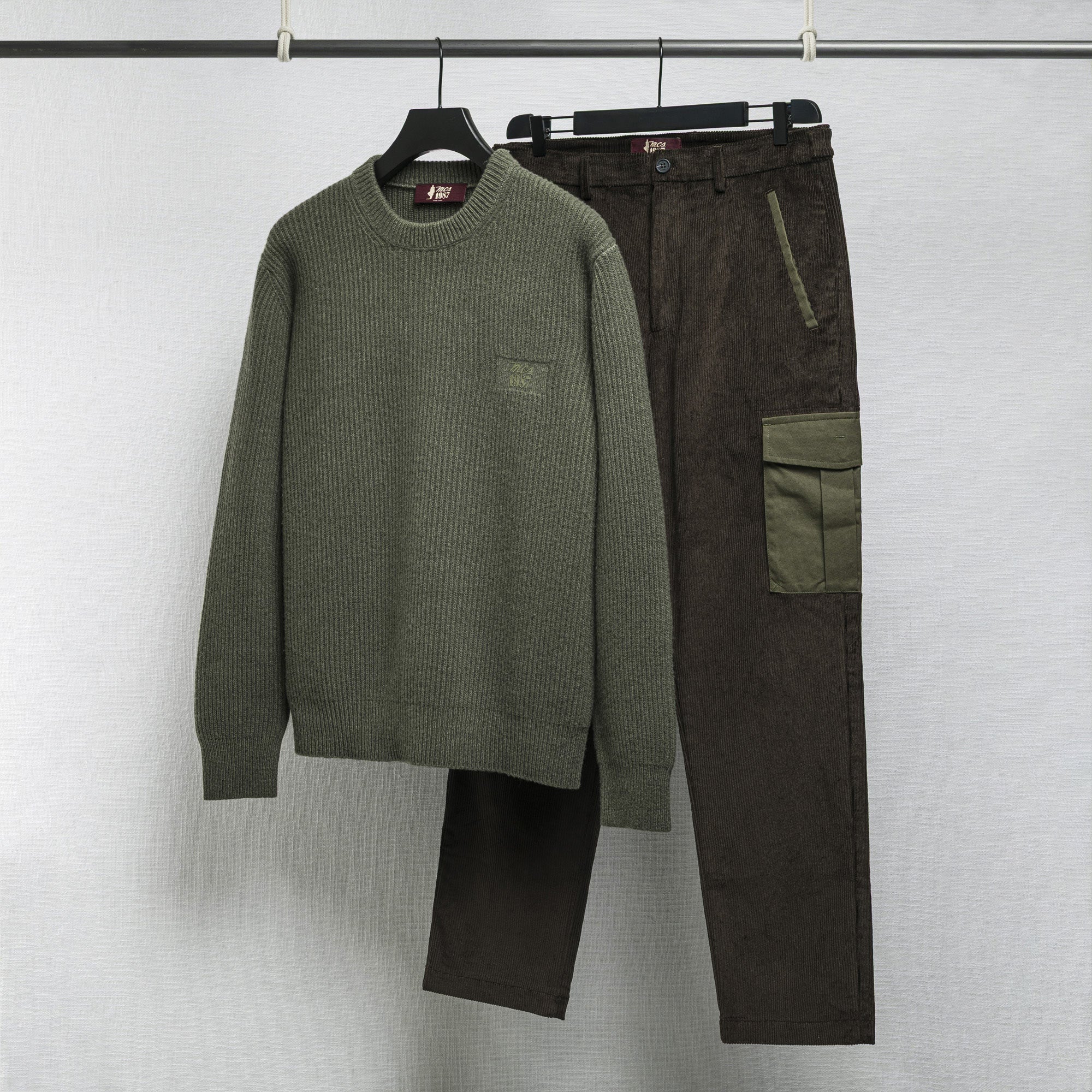 Maglione a Coste con Logo Stampato - Image 5